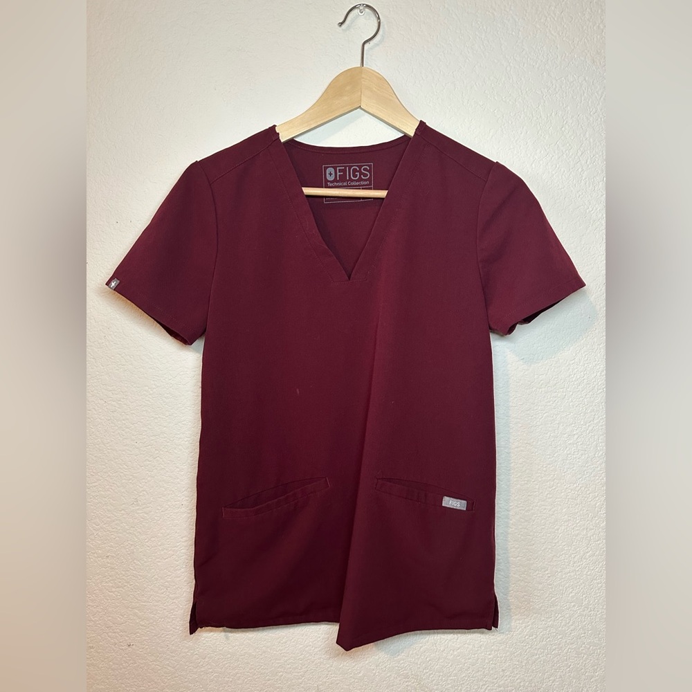 Figs Casma Three-Pocket Scrub Top